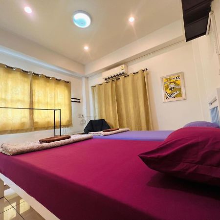 Aekkalukthai Hostel Rayong Exterior foto